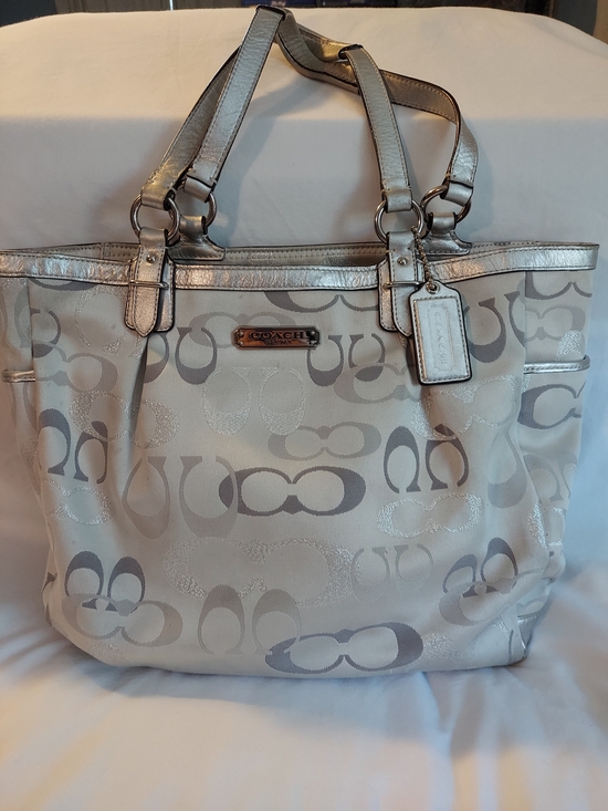 Coach Handbags - Coach Gallery Optic Signature Silver Metallic Tote Handbag F19664